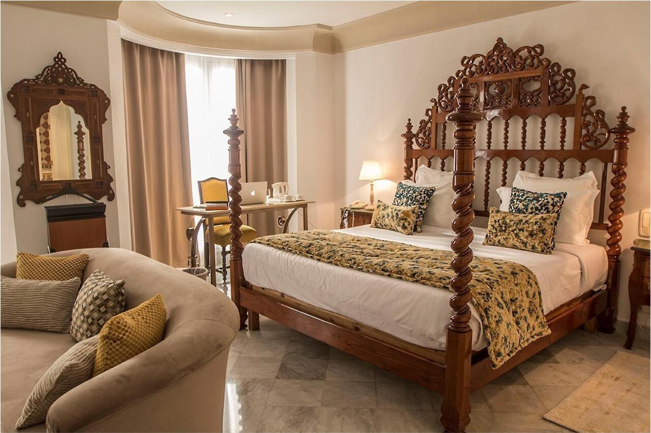 Hotel La Maison Blanche Tunis Exteriér fotografie A bedroom at the hotel
