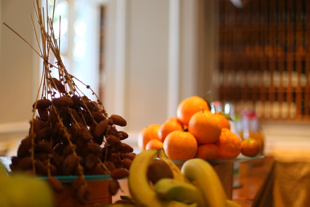 Hotel La Maison Blanche Tunis Exteriér fotografie Fruit