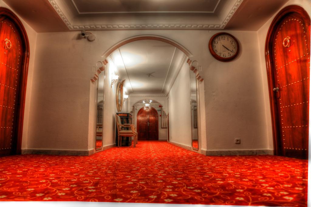 Hotel La Maison Blanche Tunis Exteriér fotografie Interior of the hotel