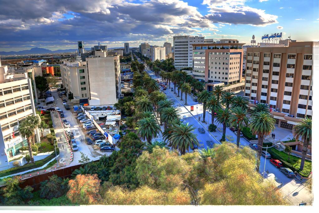 Hotel La Maison Blanche Tunis Exteriér fotografie View of the city