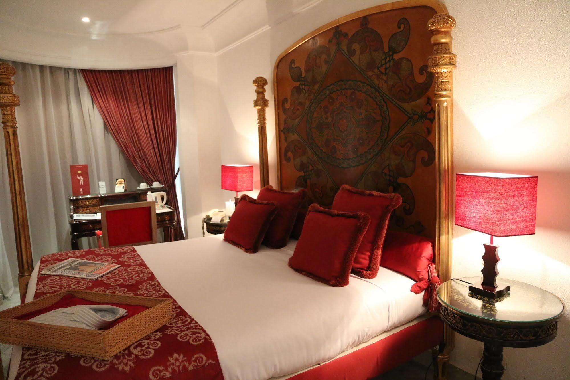 Hotel La Maison Blanche Tunis Exteriér fotografie A bedroom at the hotel